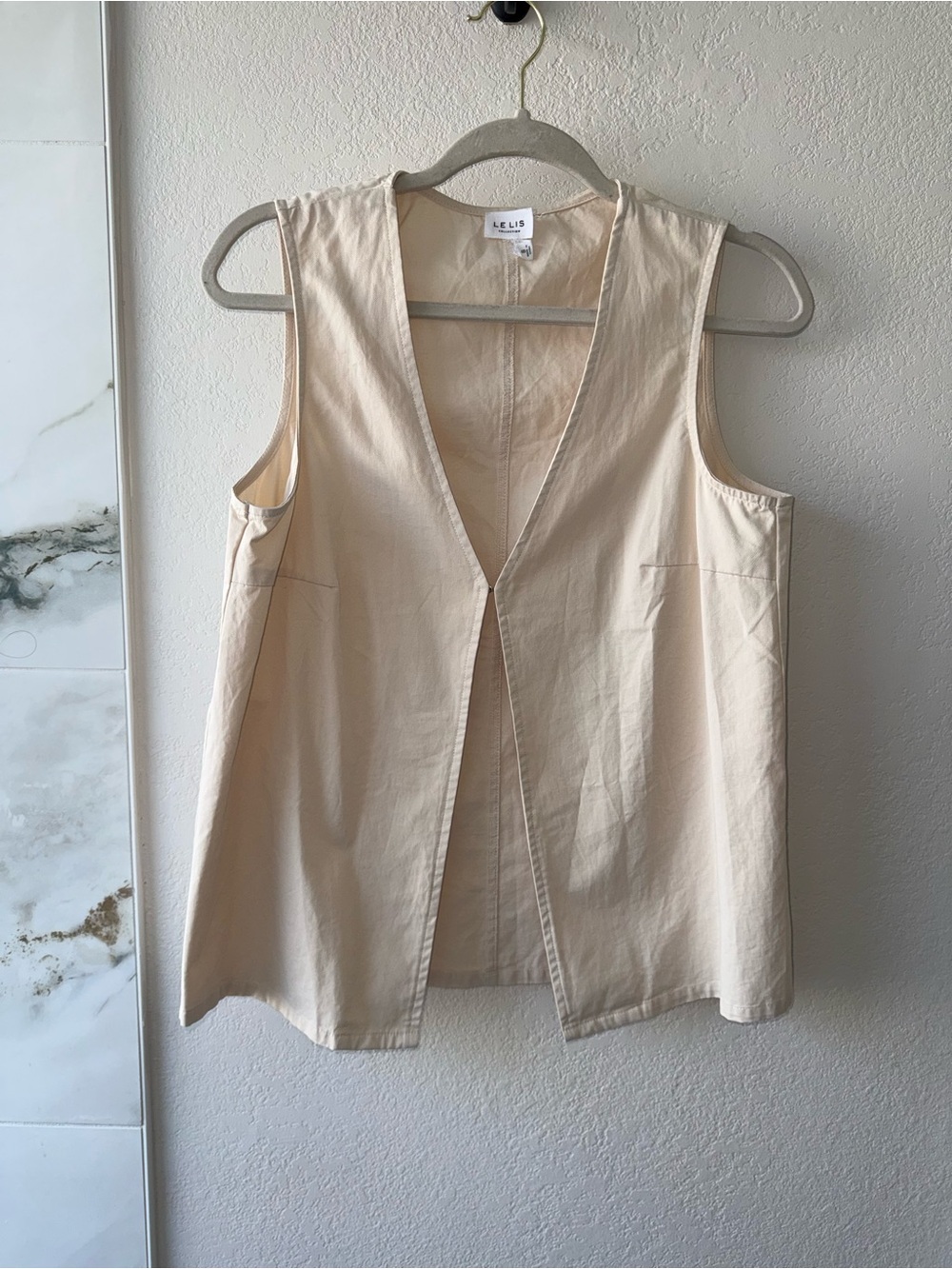 Matching Set - Cream Sleeveless V-Neck Vest Top with Skort